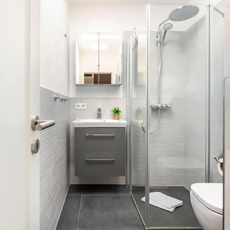 At Museum No 8 Вик-ауф-Фёр